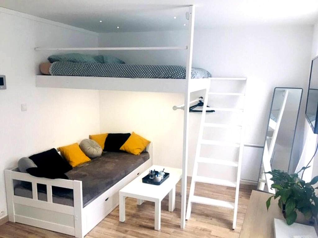 Studio Cosy - Bourges Hypercentre - 100 m de la Cathédrale, Bourges