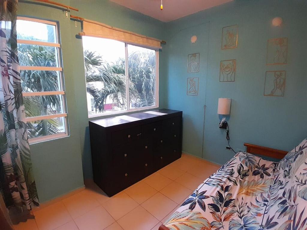 Beach House with Jacuzzi - 3
