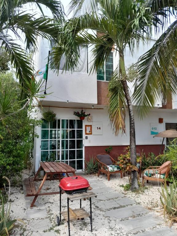 Beach House with Jacuzzi - 4