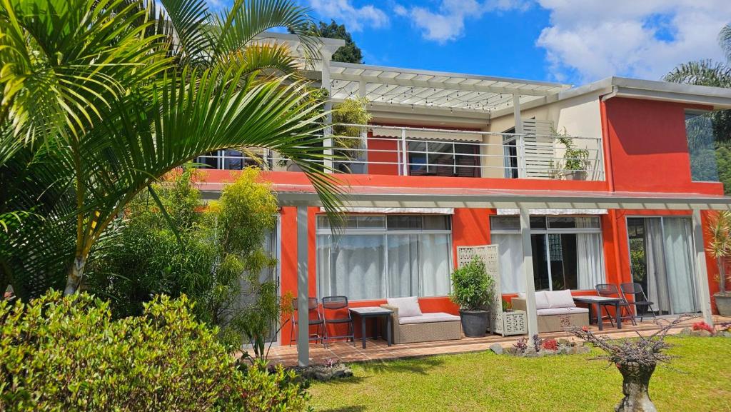 Supercostarica, Grecia