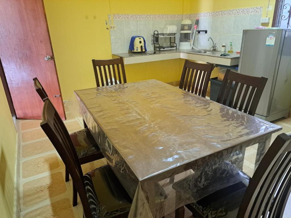 Baan Pru Peng, Ban Nua Khlong