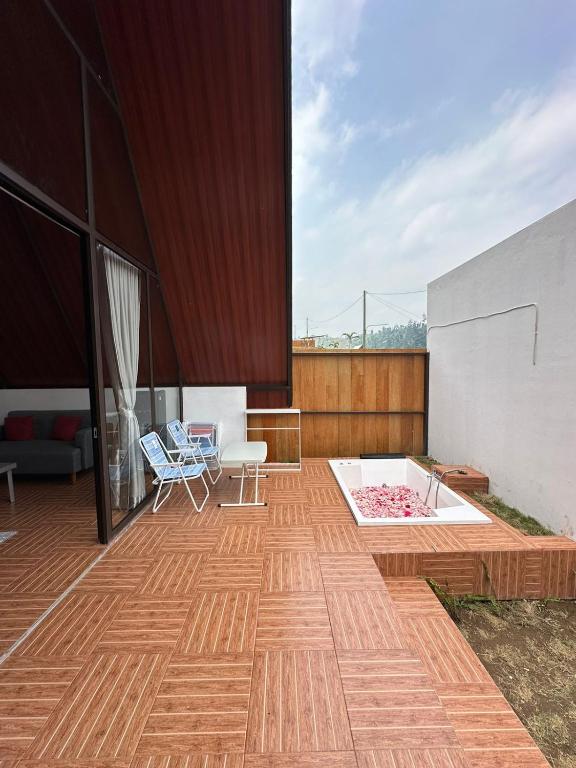 Himalaya 2 &#8211; Private Triangle