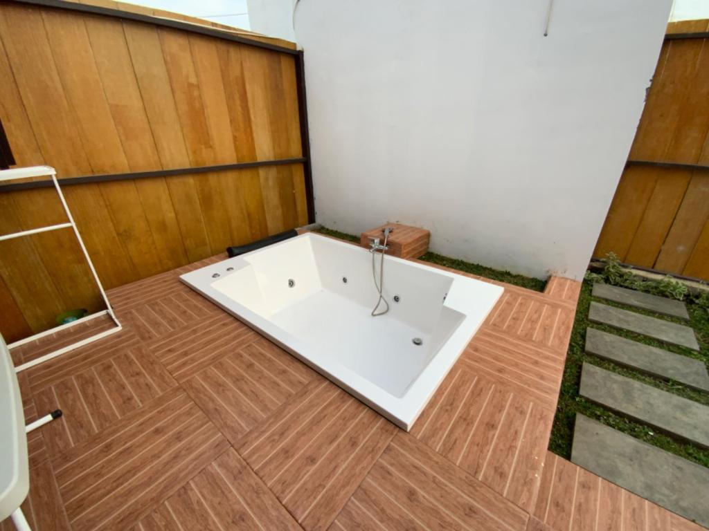 Himalaya 2 &#8211; Private Triangle