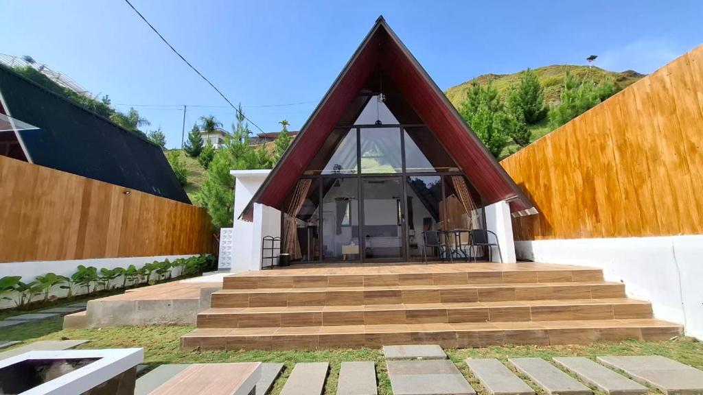 Heavenly 2 &#8211; Private Triangle