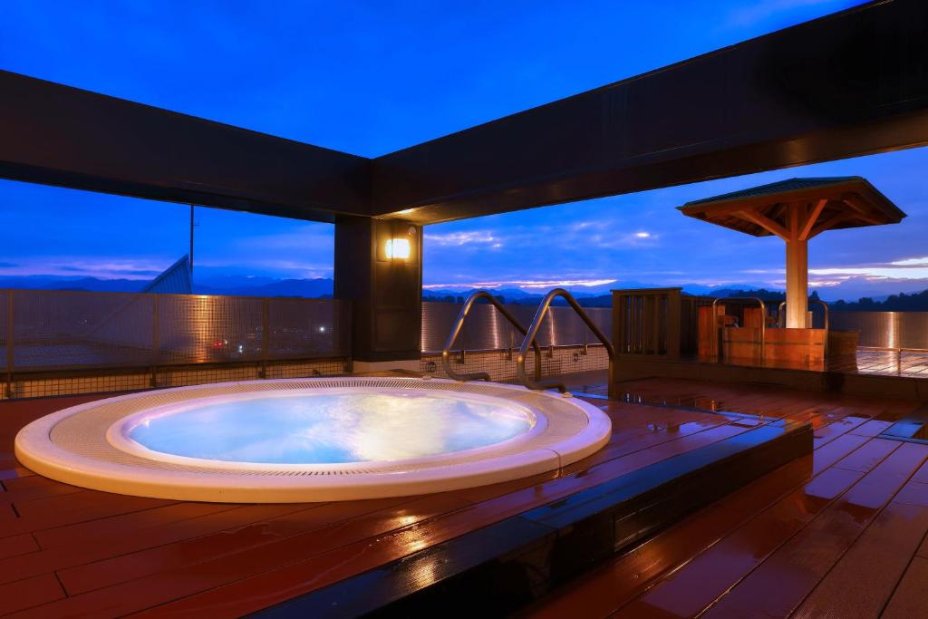 فندق بلازا هيدا (Hida Hotel Plaza)