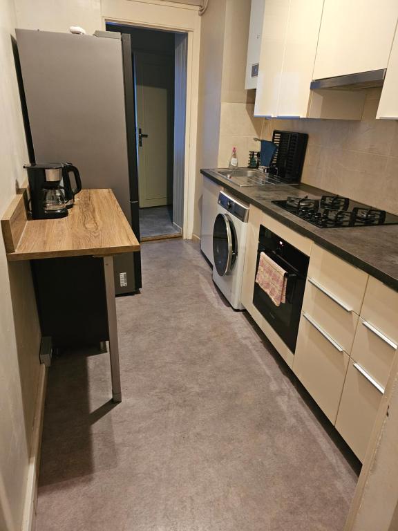 MAIRIE -APPT 75M2 -3 CHBRES - bail mobilité ou étudiant - 2