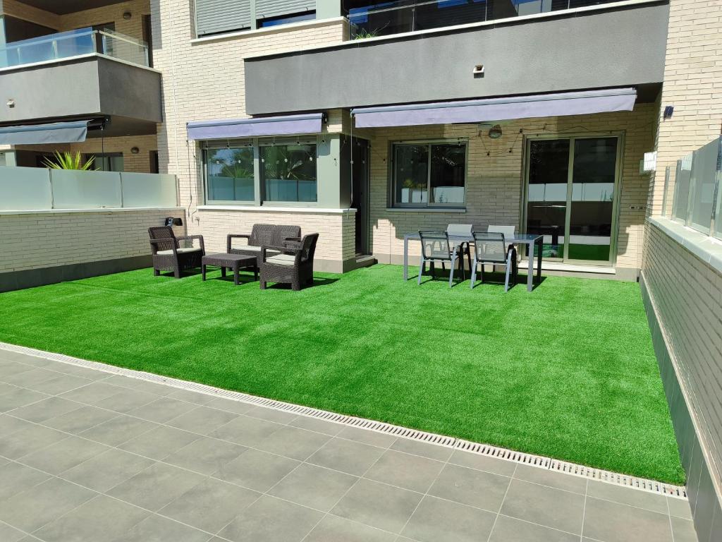 Planta baja en Nova Torredembarra con 3 piscinas - 1