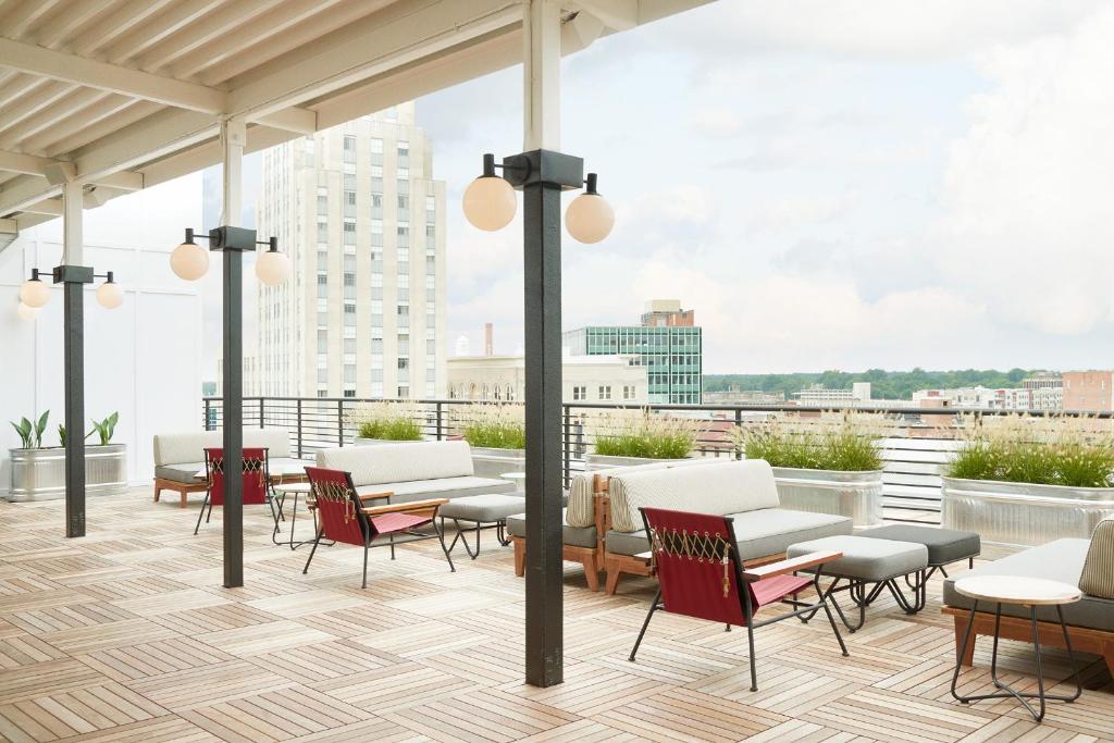 Balcony/terrace, The Durham Hotel in Durham (NC)