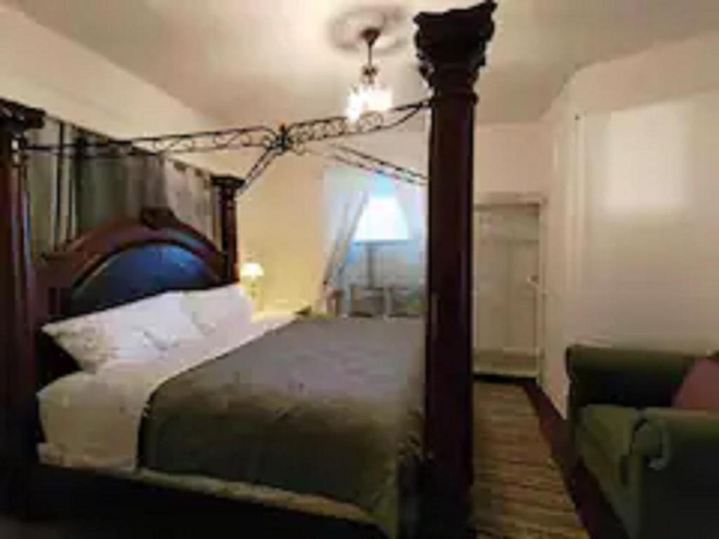 Easy UW, Downtown Access, Seattle