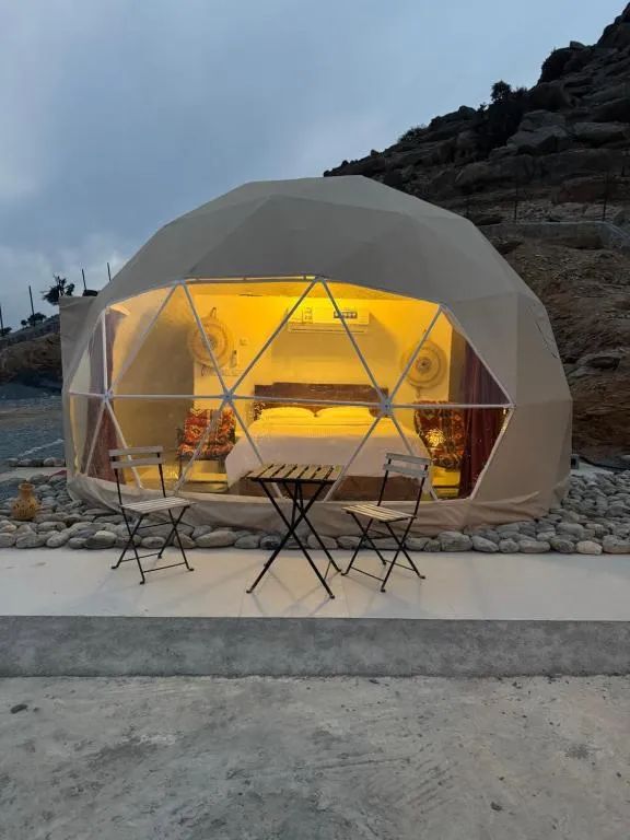 W6 View Dome - Jabal Shams, hotel in Sa‘ab Banī Khamīs