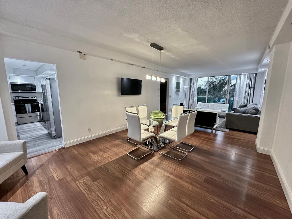 Increible apartamento en la playa, Hollywood