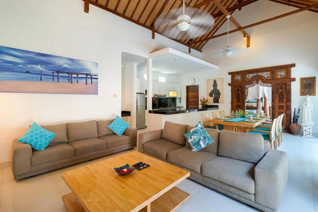 타만 사리 빌라 발리의 아름다운 전용 수영장