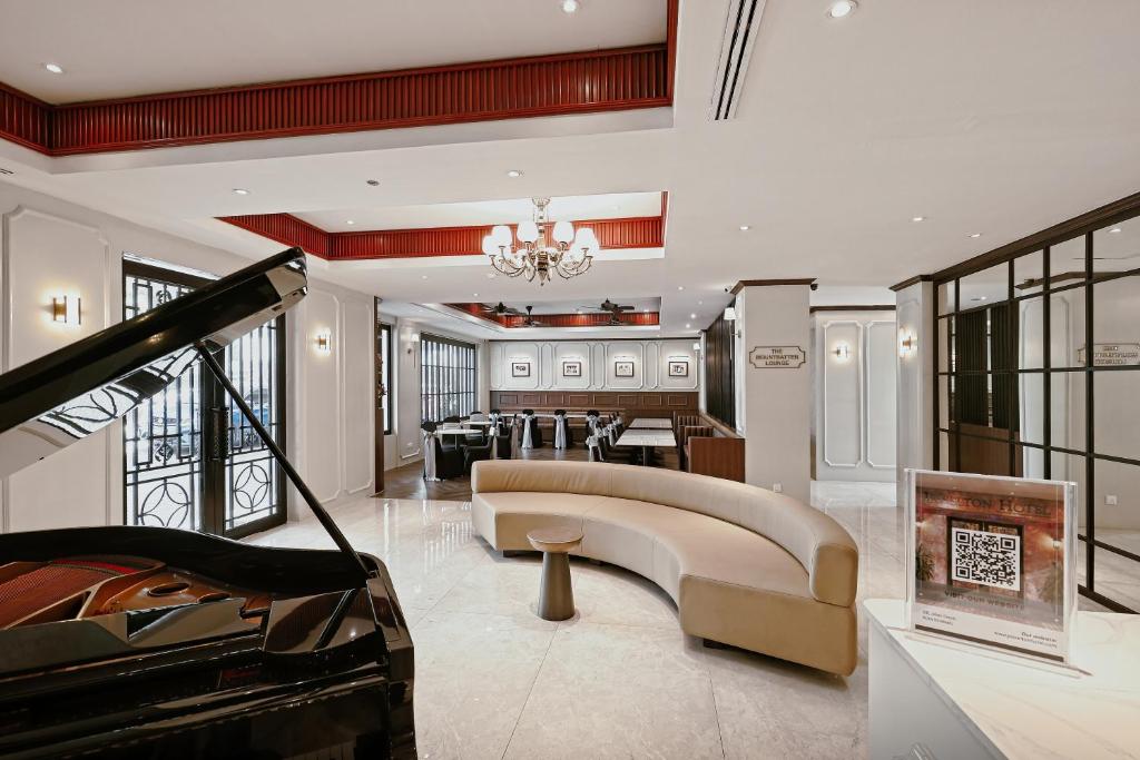 Lobby, The Jesselton Hotel in Kota Kinabalu