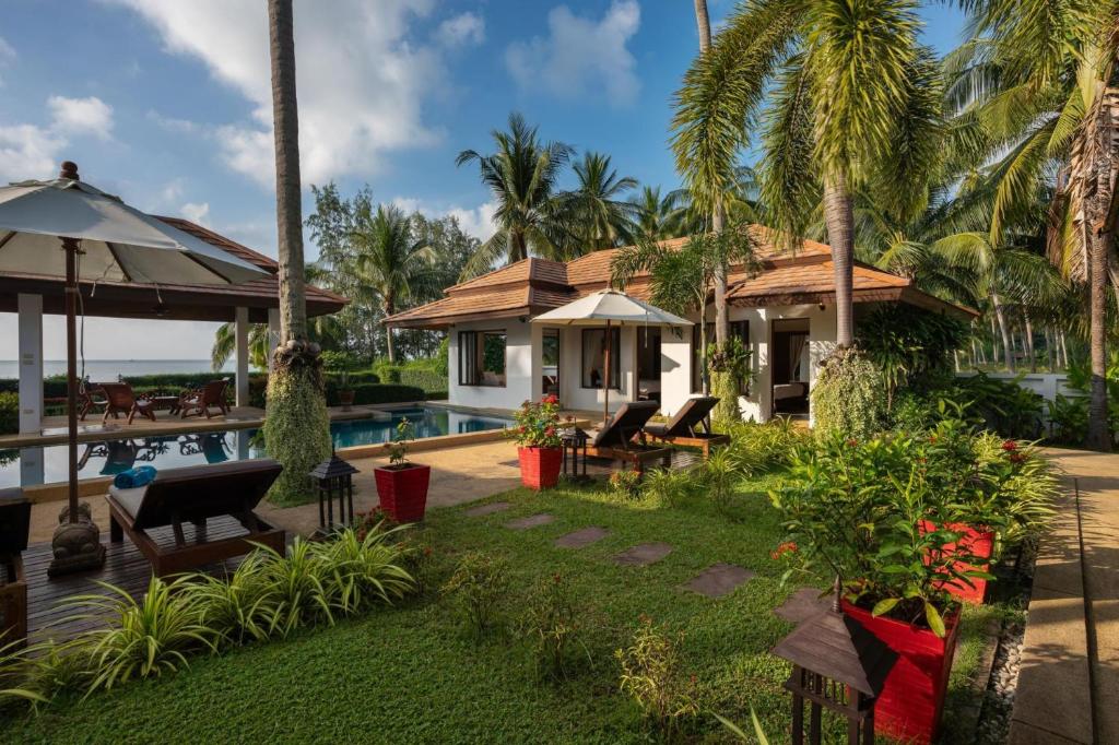 Garden, Baan Tawan Chai in Koh Samui