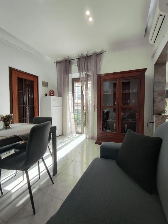 Le case del cortile 2 - 5