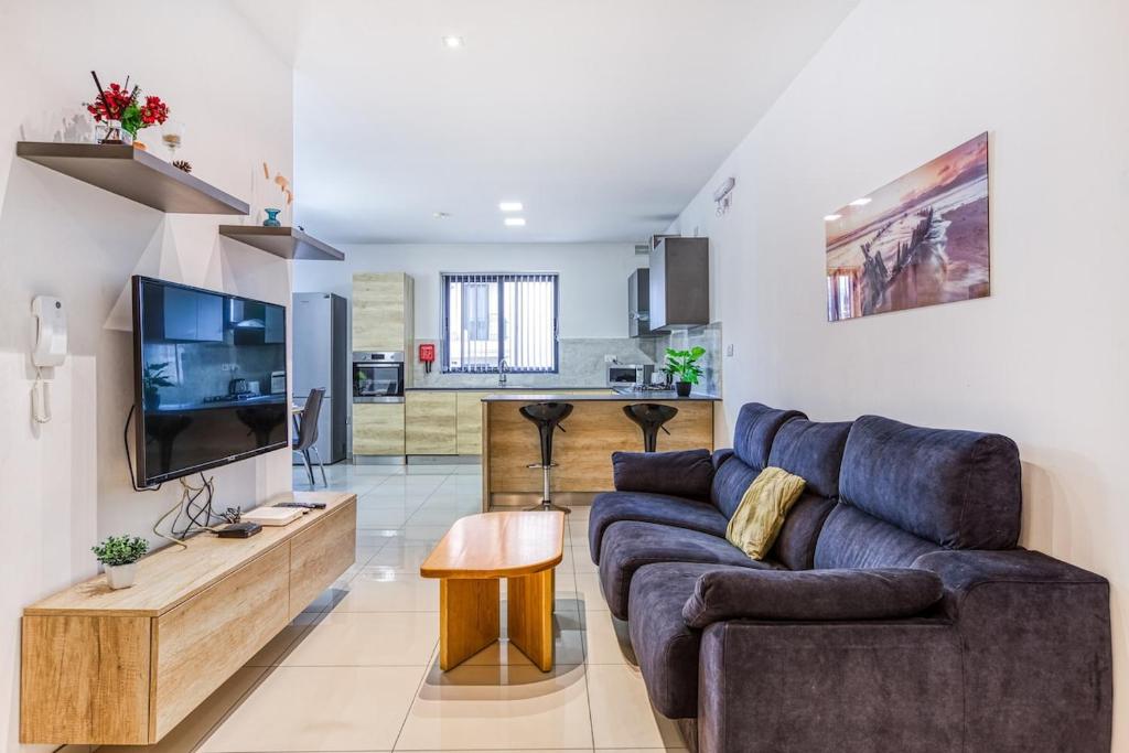 Lovely 2BR APT with outdoor space in central Msida by 360 Estates, Taʼ Xbiex