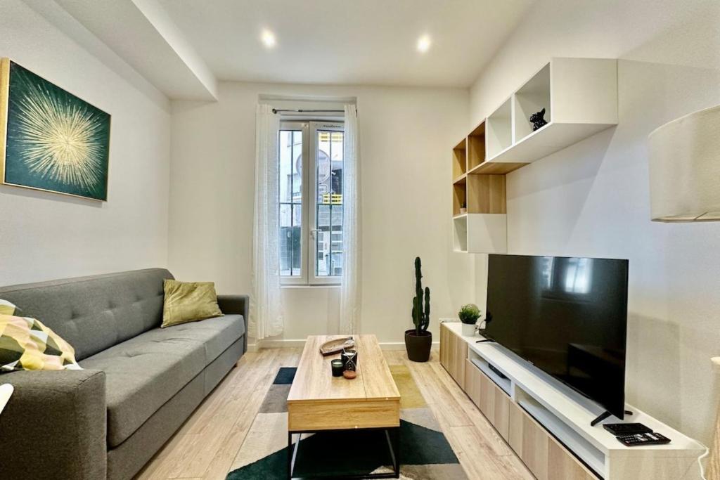 Studio NEUF proche METRO, Villeurbanne