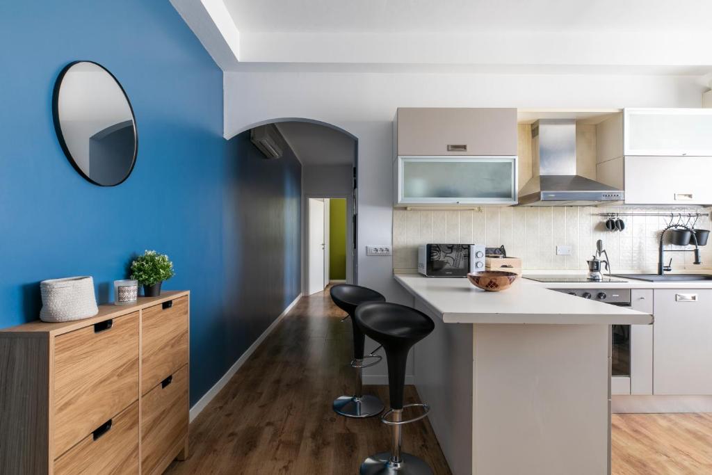 Cozy Apt - Close to City Center and Train Station - 2