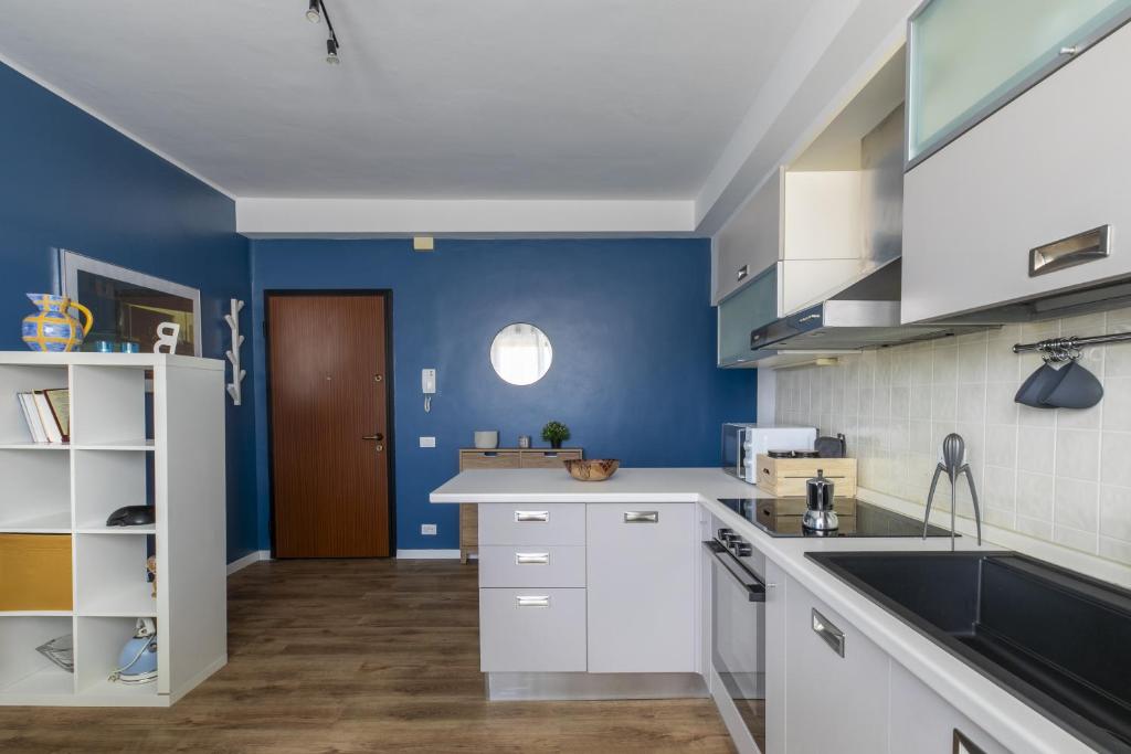 Cozy Apt - Close to City Center and Train Station - 3