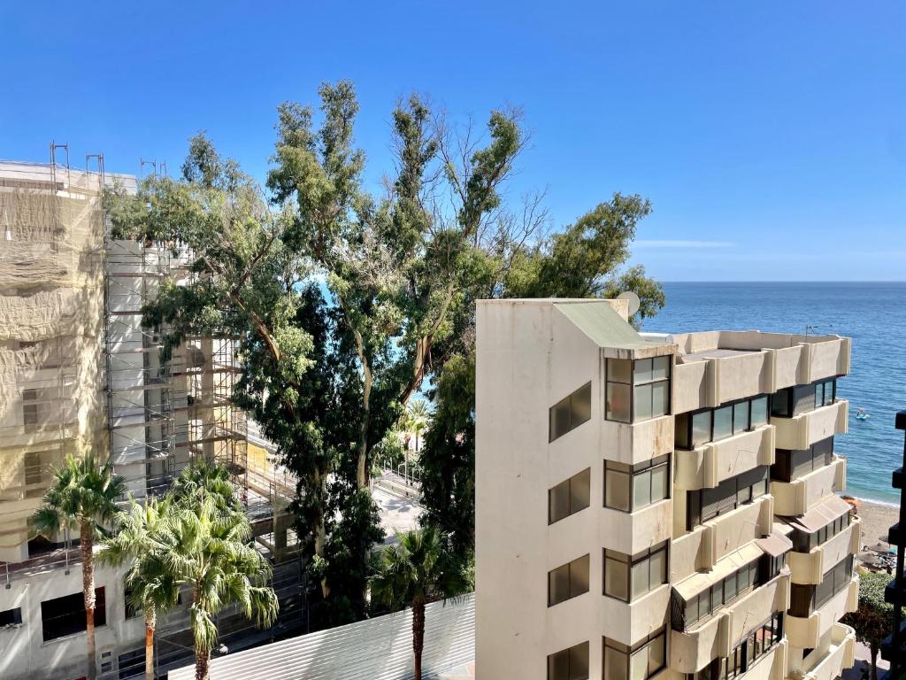 Mediterraneo Studio Front Beach - EaW Homes - 2