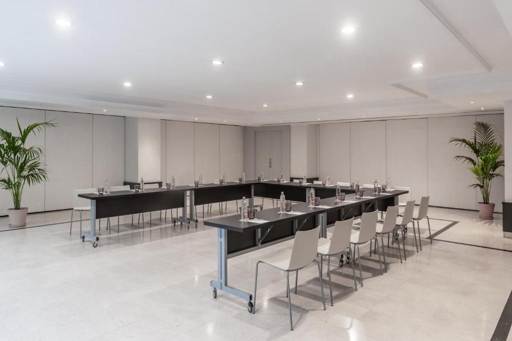 Tárgyalóterem/bálterem