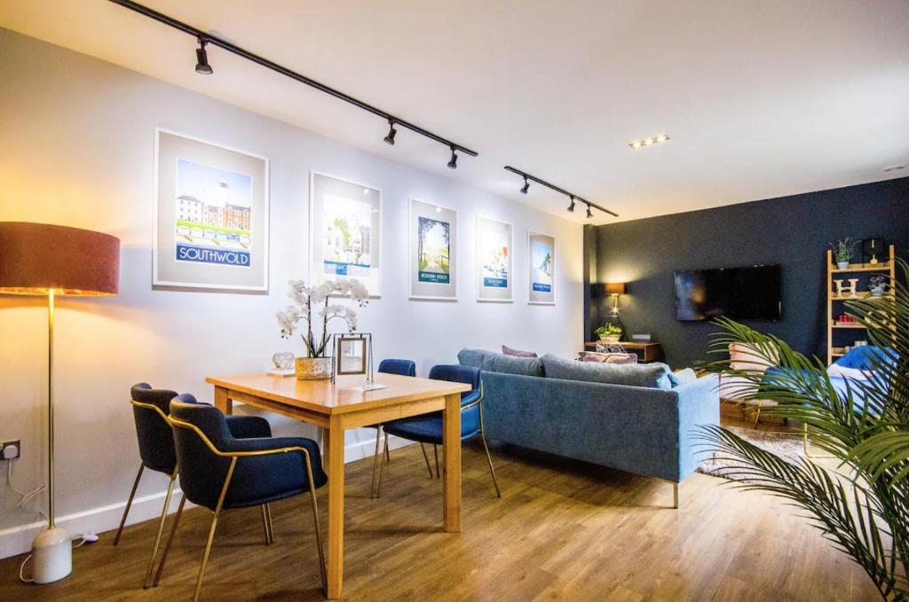 Swift Host - The Folly - 1 Bedroom - Courtyard Garden, Norwich