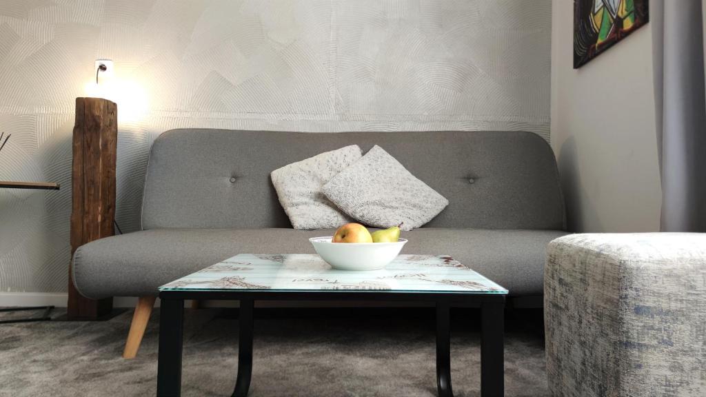 Quiet & Central Specious Apartment - 2