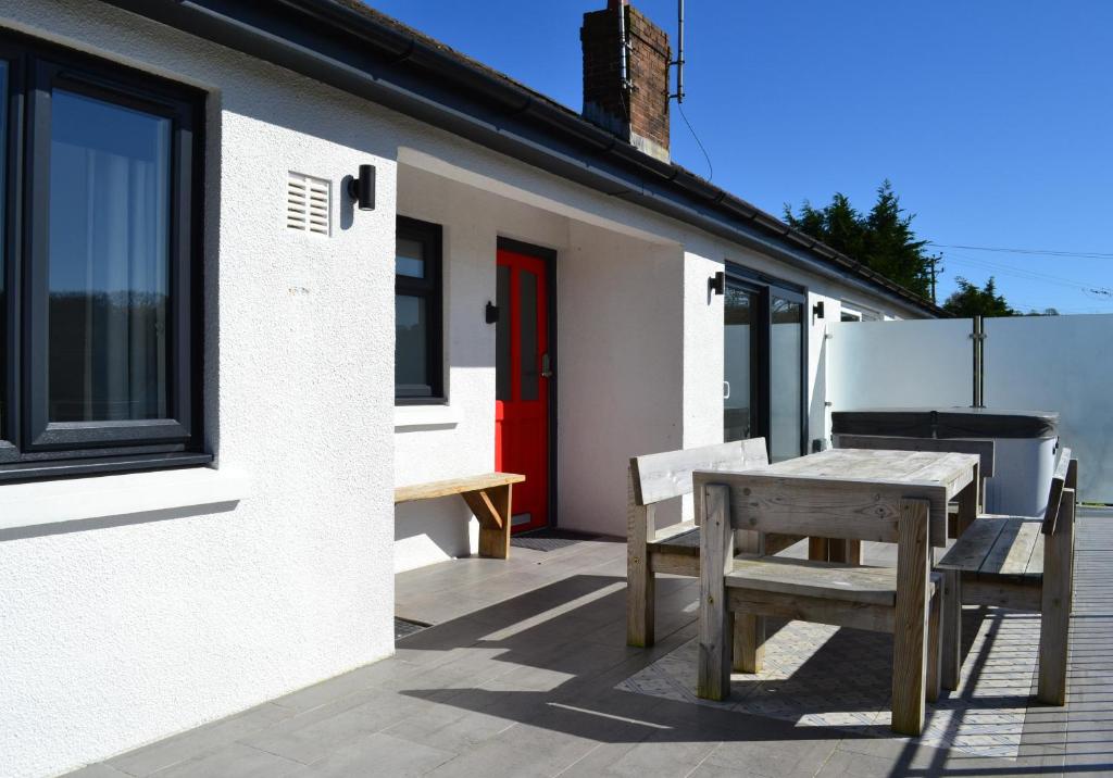 Ty Clyd, a cottage by the sea, Tresaith