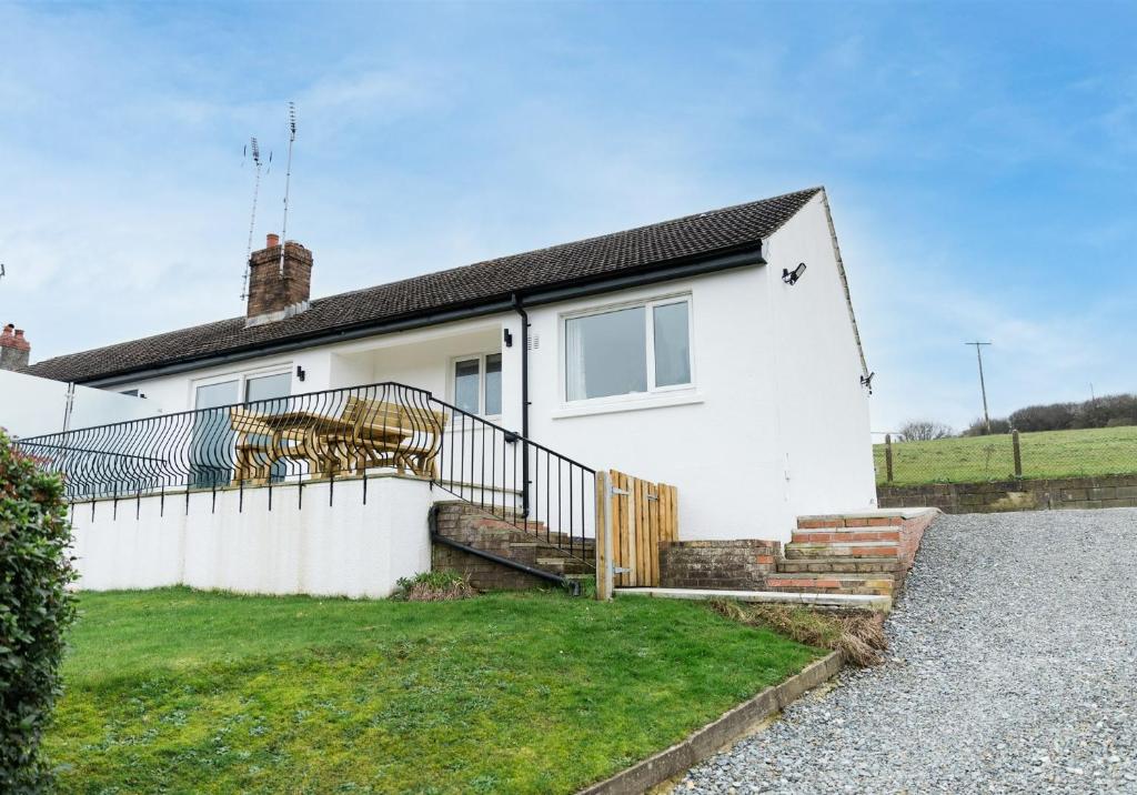 Ty Twt, A cottage by the sea, Tresaith