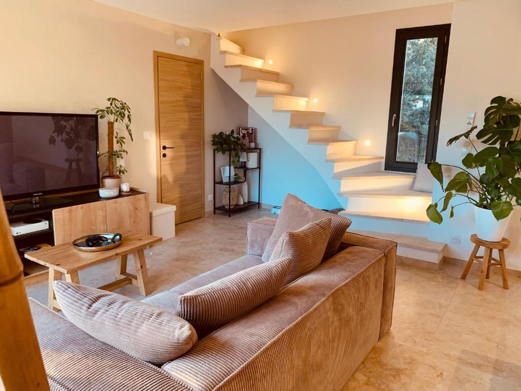 Maison neuve climatisée, à 2 pas du centre de Bédoin, La Villa Thélo - 2