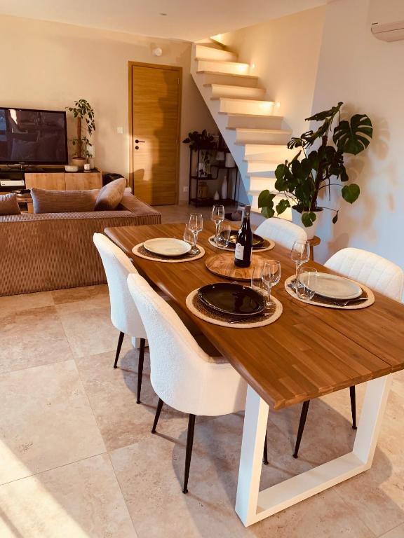 Maison neuve climatisée, à 2 pas du centre de Bédoin, La Villa Thélo - 4