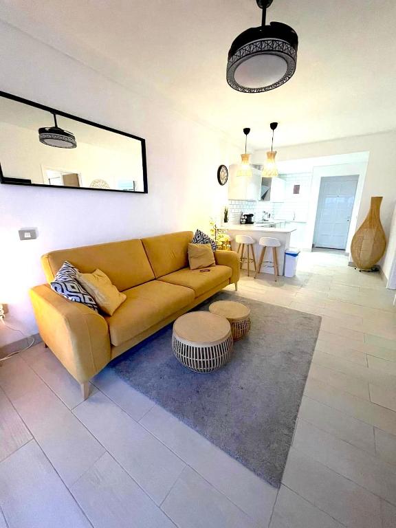 Juana, Caleta de Fuste