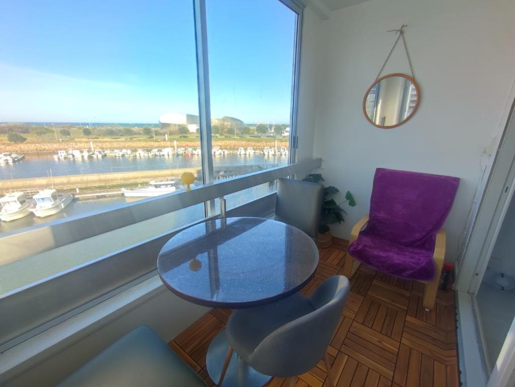 Appartement vue sur mer & le port de Courseulles-sur-Mer, Courseulles-sur-Mer