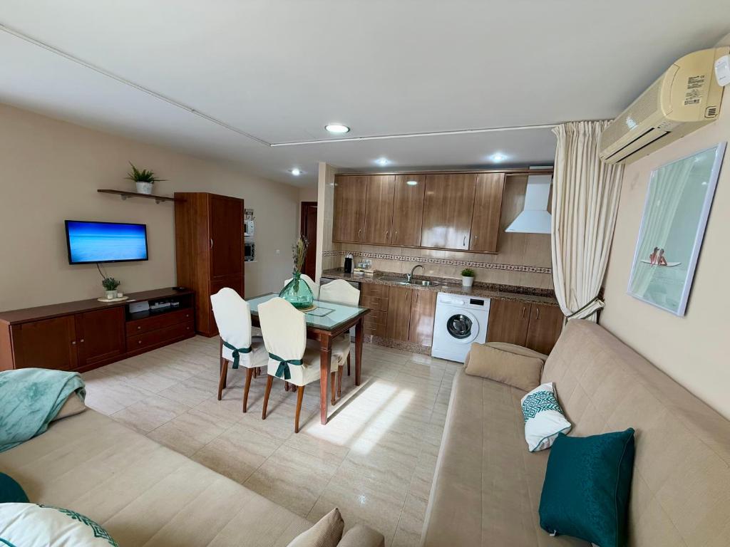 Charming apartment carihuela, best location - 2