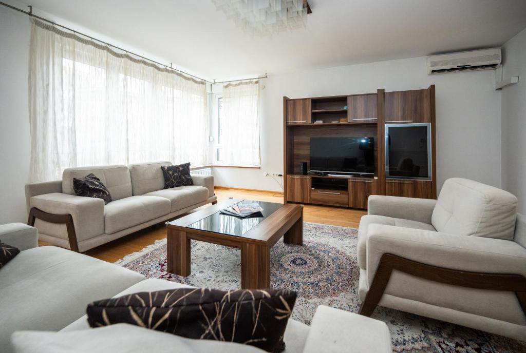 Spacious & Modern Apartment in the City Centre - 5