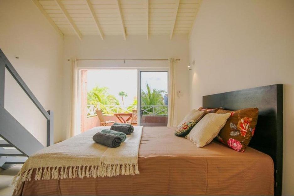 Paradise Escape, Willemstad