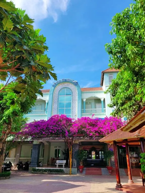 Khách Sạn Đông Nam Á 2, hotel in Ben Tre