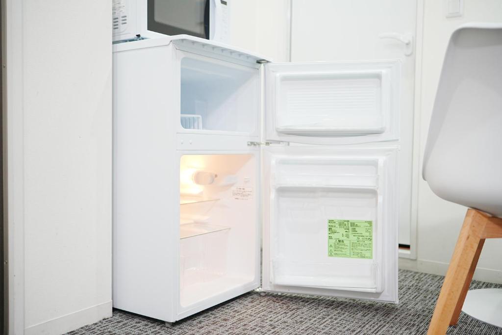 GLOU Koiwa Tokyo - Economic APT in a Japanese Local Shopping Street, with Direct Access to Shinjuku