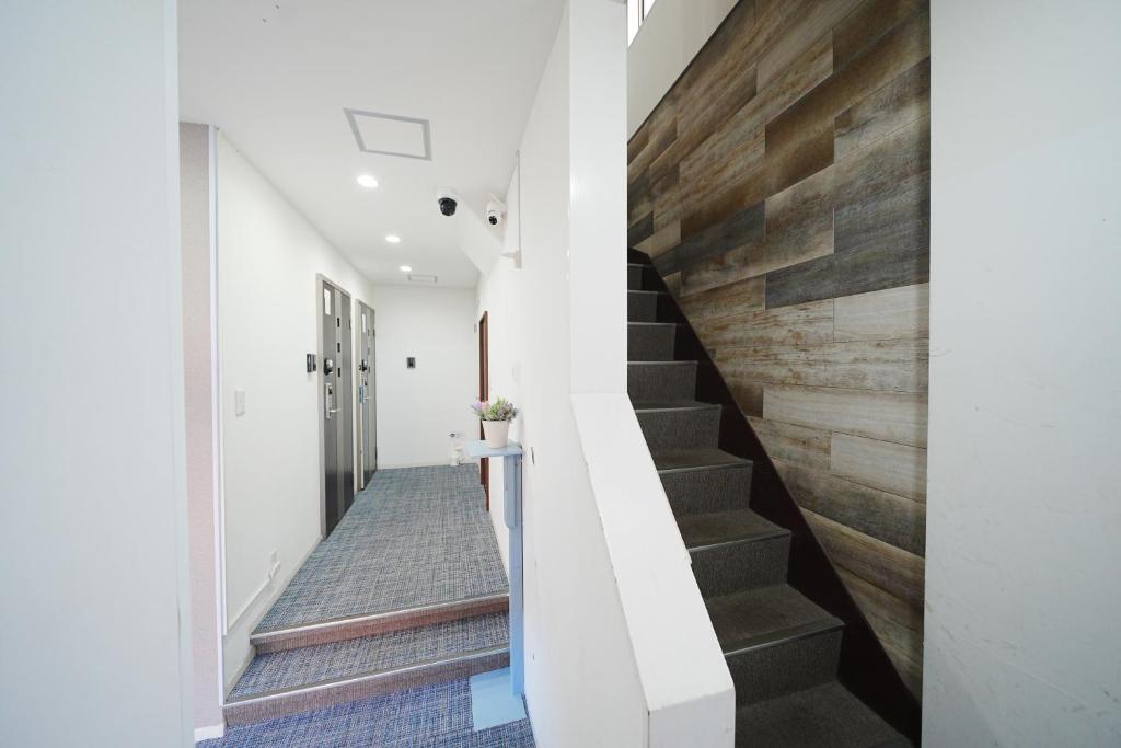 GLOU Koiwa Tokyo - Economic APT in a Japanese Local Shopping Street, with Direct Access to Shinjuku