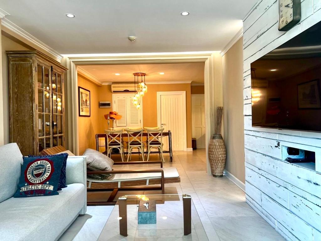 Condo Baan Pulom, Hua Hin