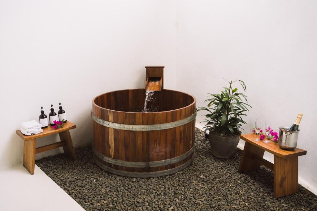 Open air bath