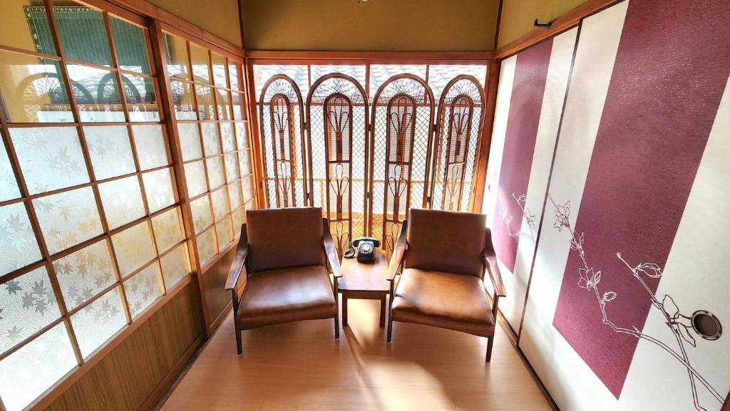 Guesthouse Trailhead, Hongú