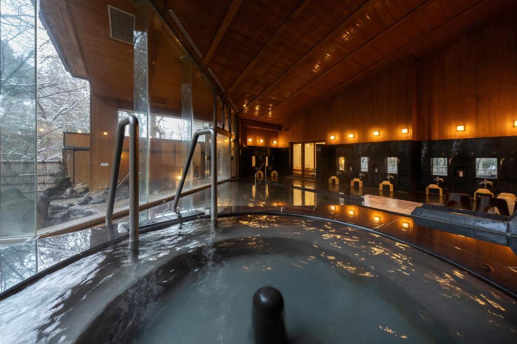 Hot spring bath