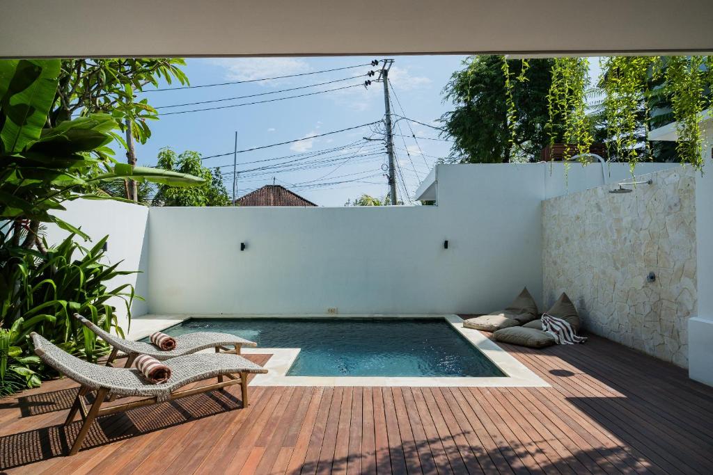 Treetop 1 - Spacious 3-bdr villa w master loft & ocean views, Uluwatu