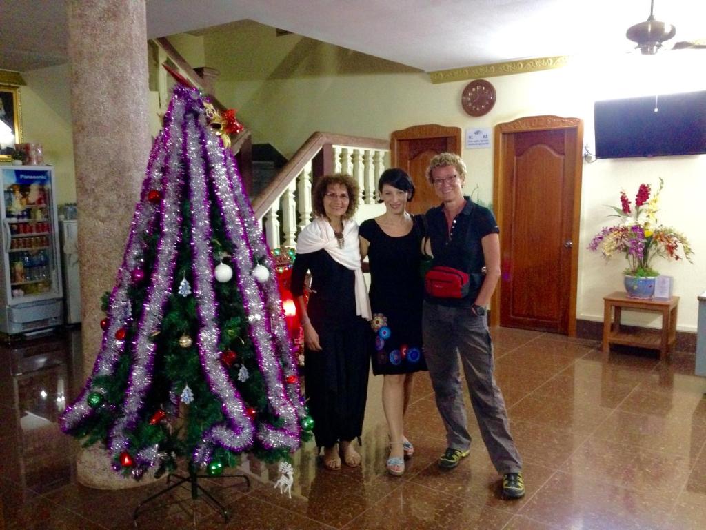 Apsara Guest House Kampot City photo