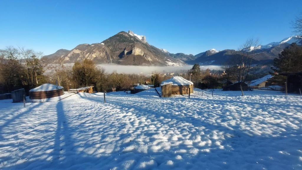 Yourtes Olachat proche Annecy - 2
