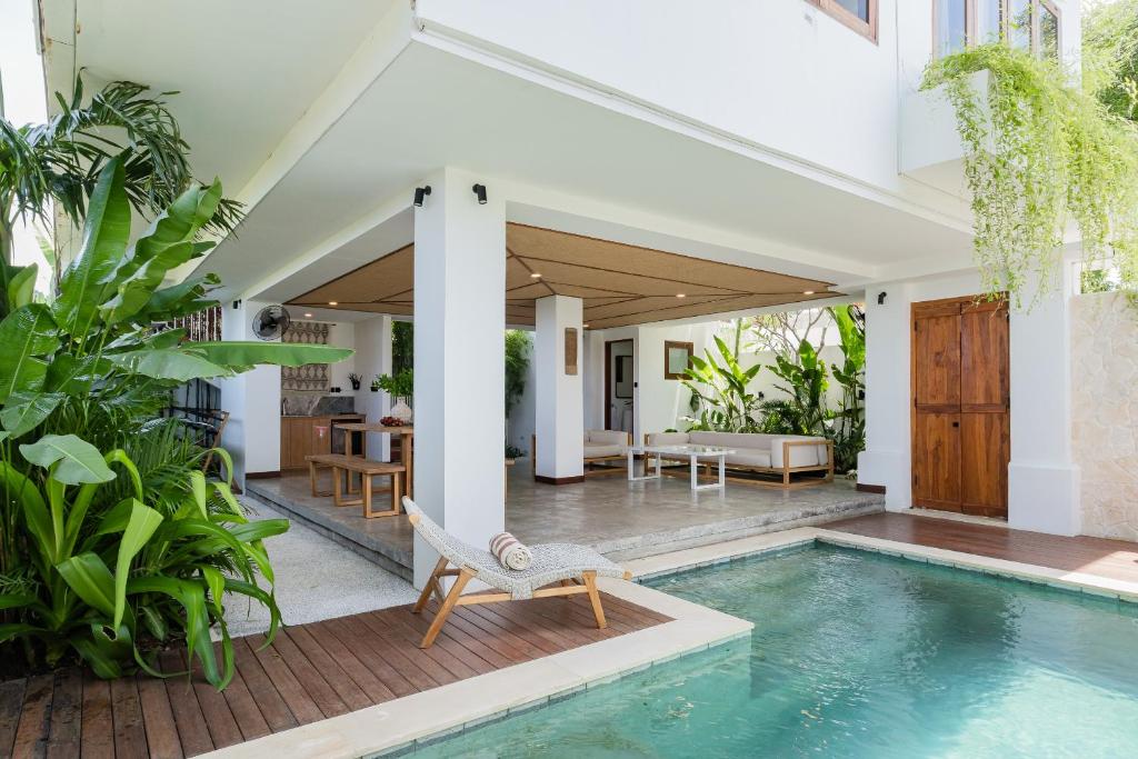 Treetop 3 - Panoramic 3 storey villa, 3 mins to Bingin Beach, Uluwatu