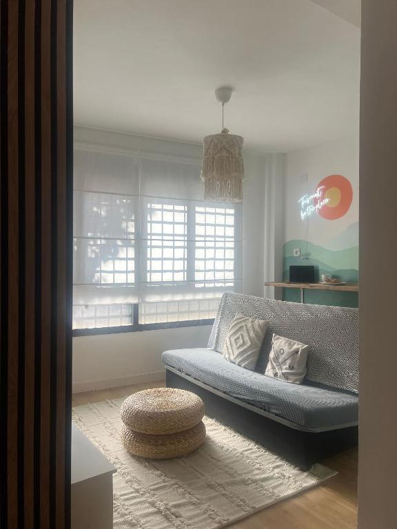 Studio 5 mins from El Palo Beach WiFi & AC - 3