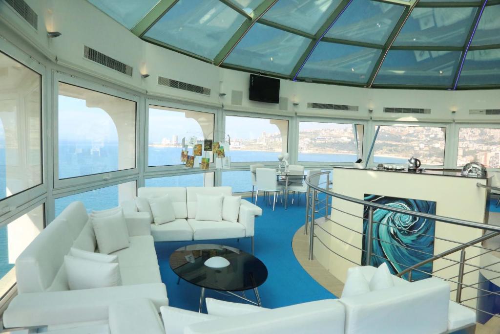 Guestroom, Portaluna Hotel & Resort in Jounieh