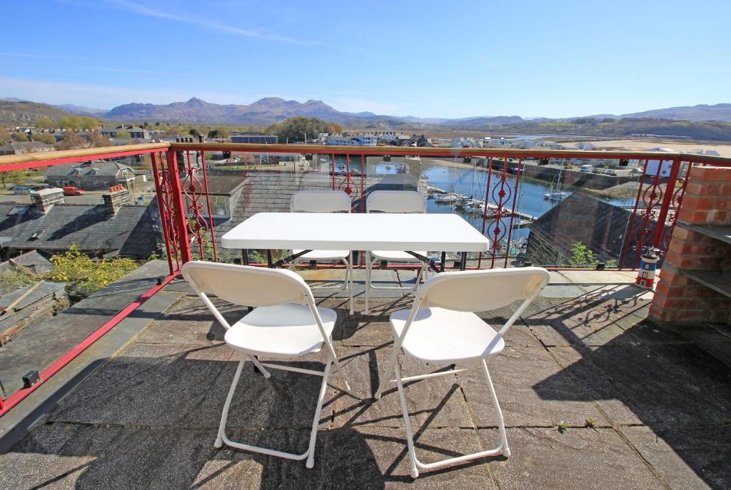 Captain Jack's, Porthmadog